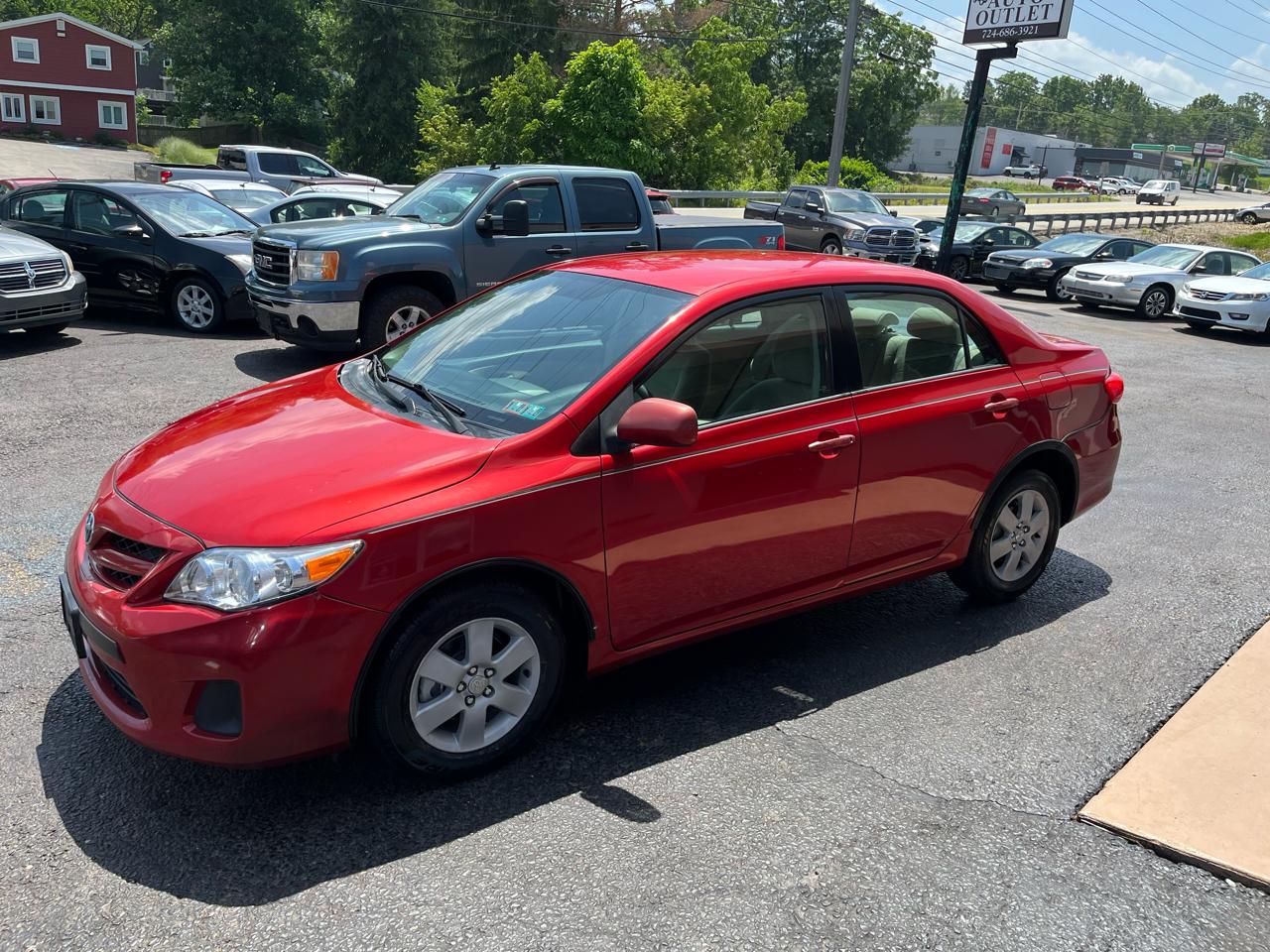 Toyota Corolla LE 4-Speed AT 2011
