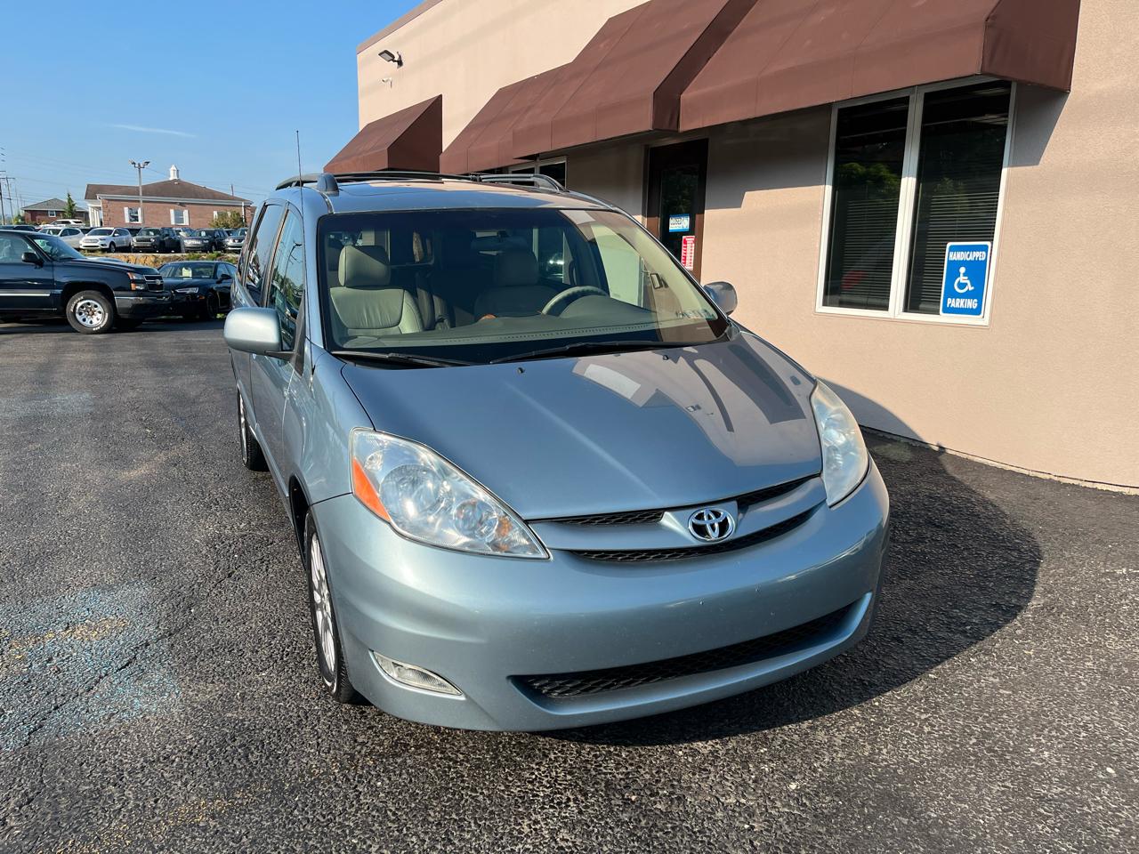 Toyota Sienna XLE Limited AWD 2008
