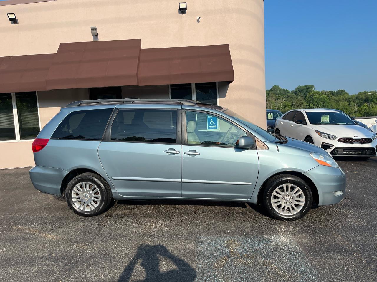 Toyota Sienna XLE Limited AWD 2008