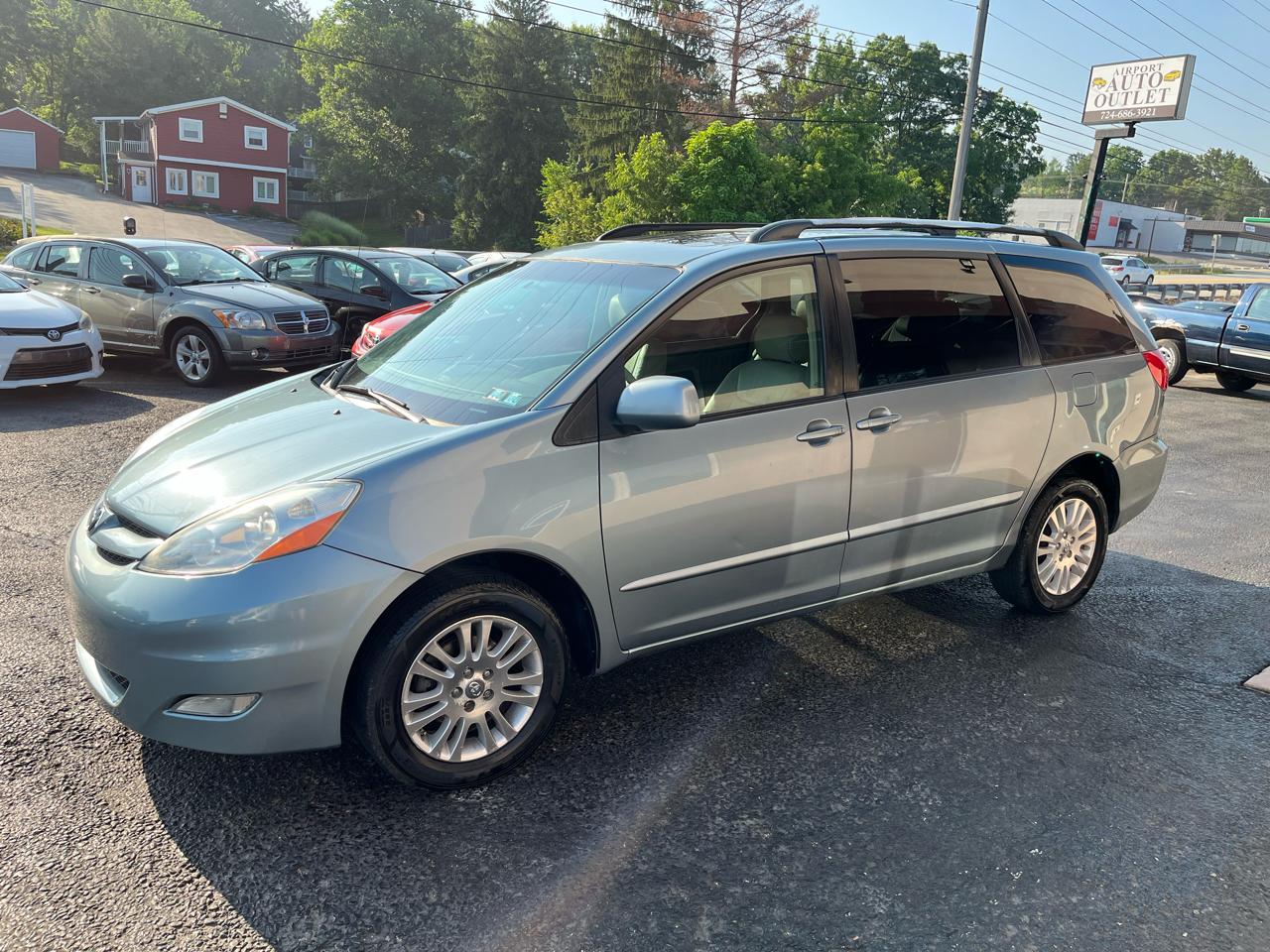Toyota Sienna XLE Limited AWD 2008