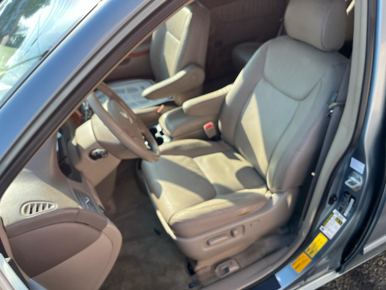 Toyota Sienna XLE Limited AWD 2008
