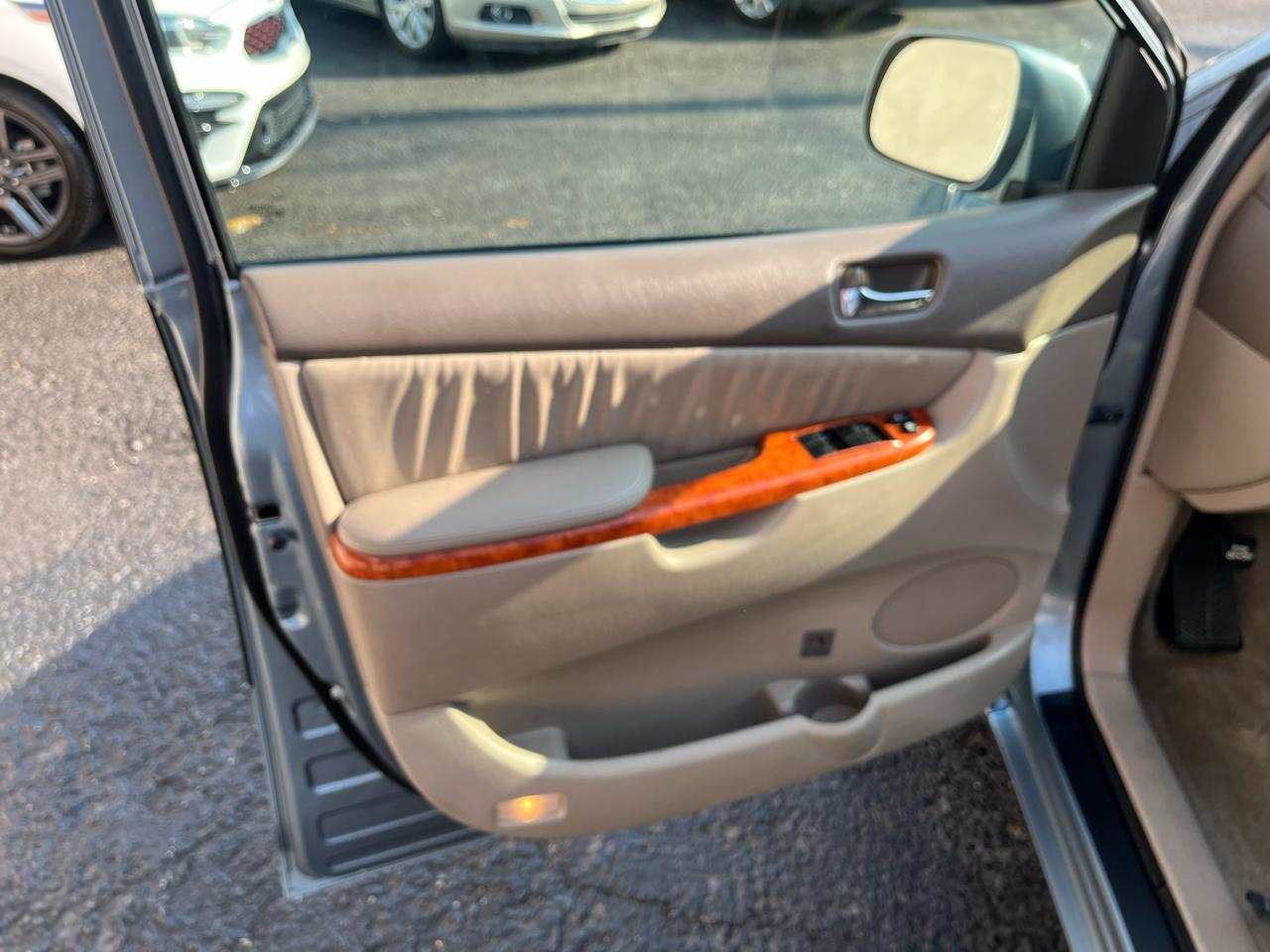 Toyota Sienna XLE Limited AWD 2008