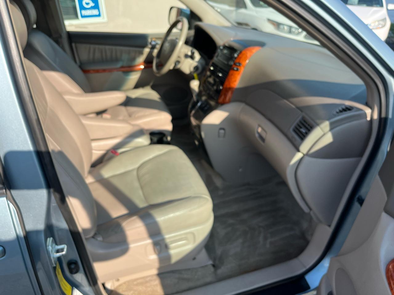 Toyota Sienna XLE Limited AWD 2008