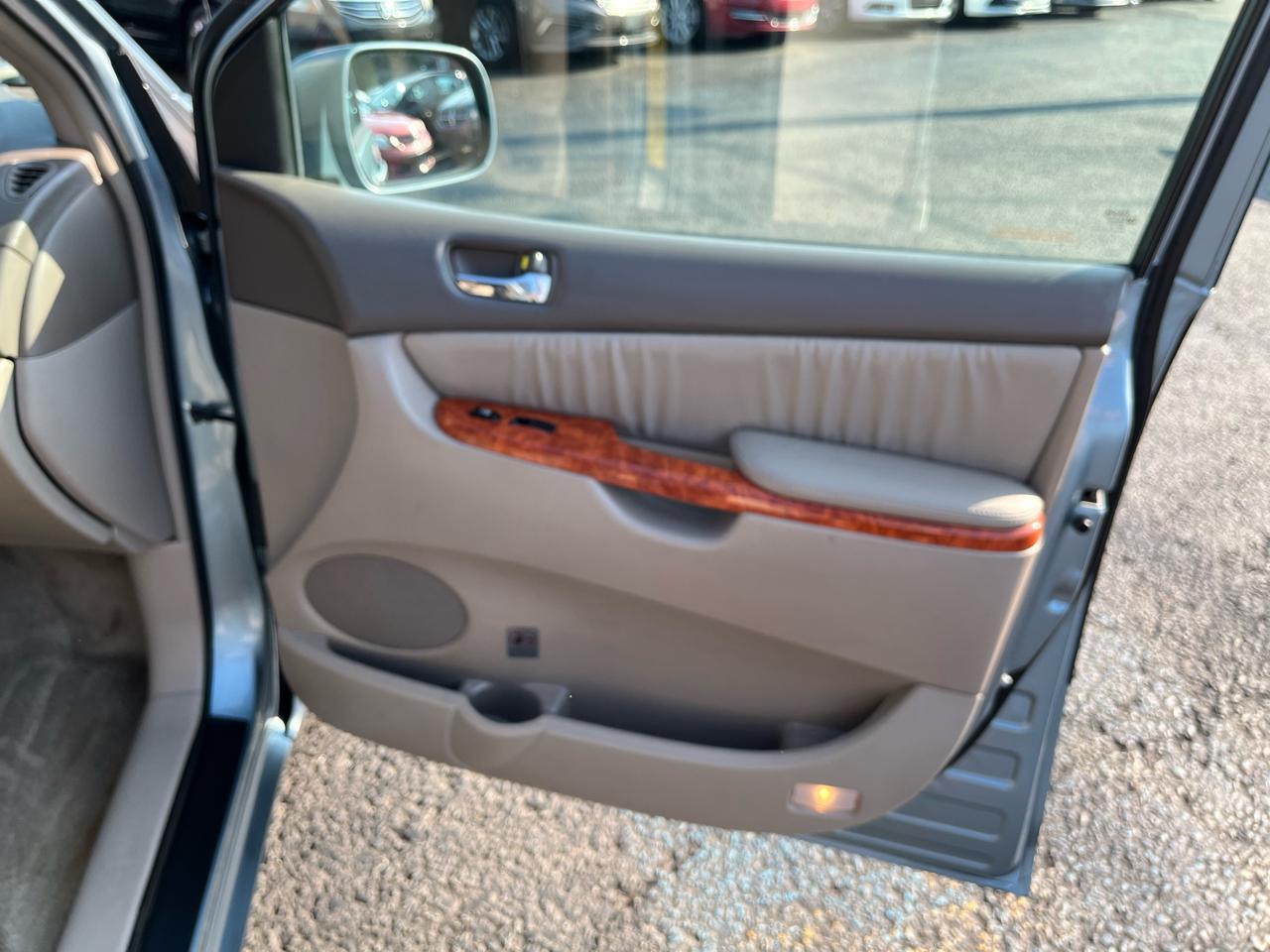 Toyota Sienna XLE Limited AWD 2008