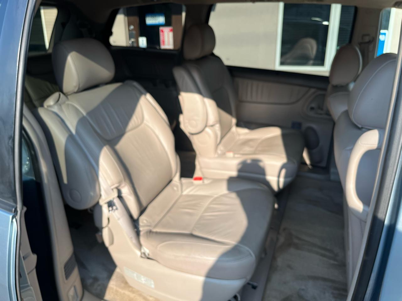 Toyota Sienna XLE Limited AWD 2008