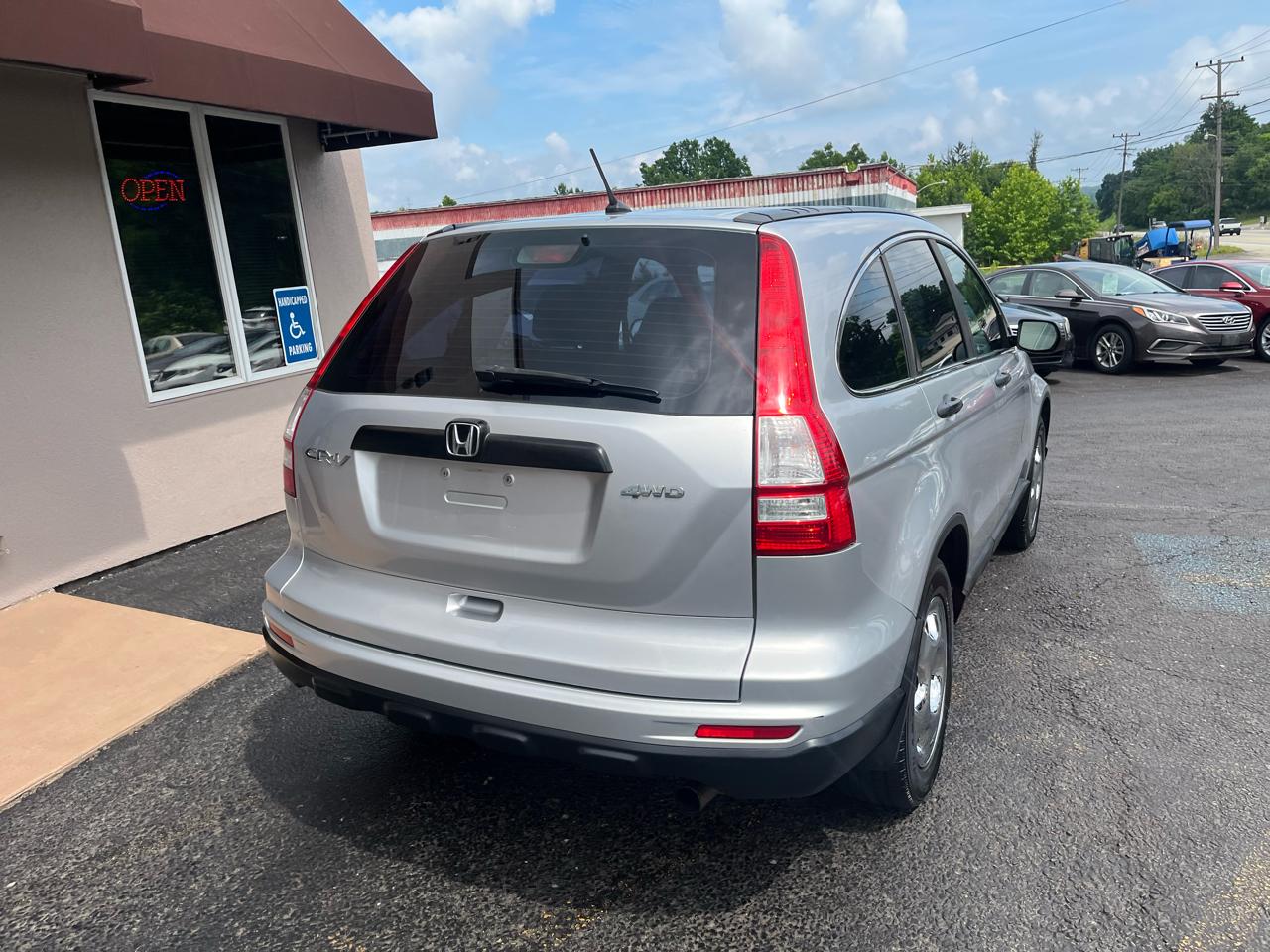 Honda CR-V LX 4WD 5-Speed AT 2011