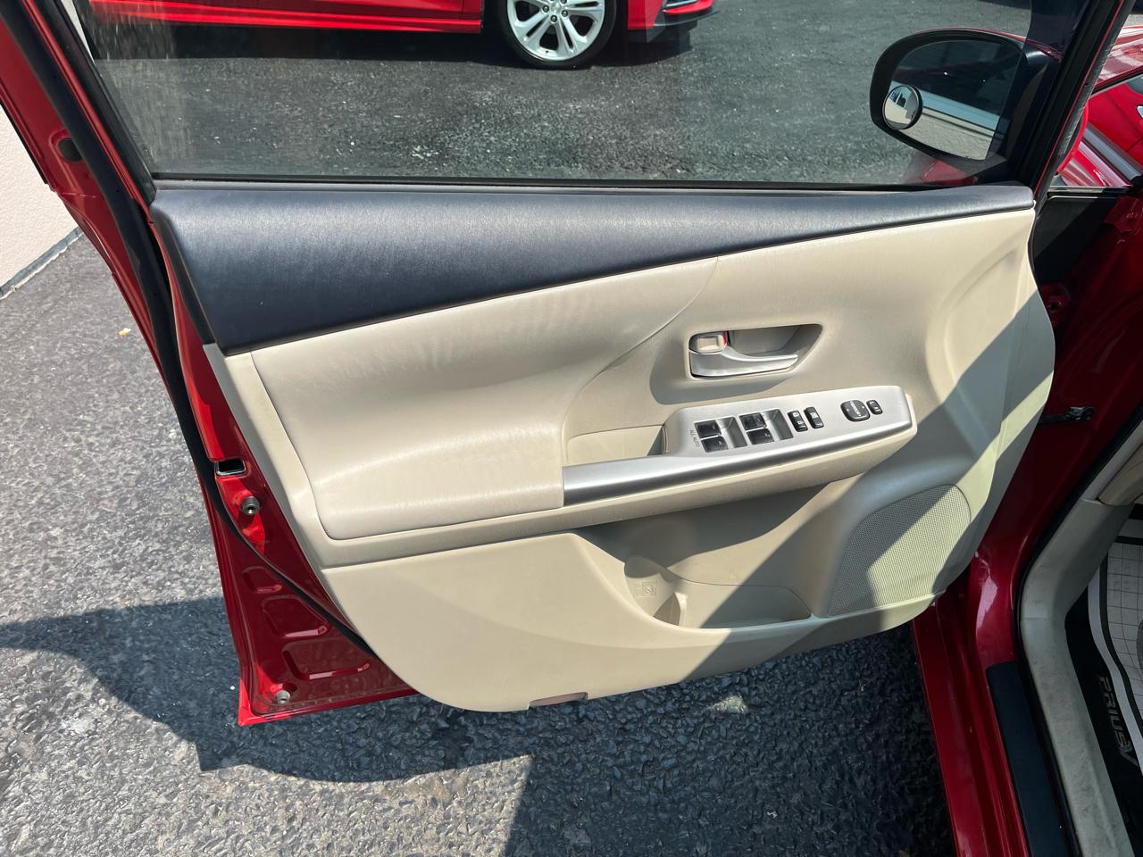 Toyota Prius V Three 2014