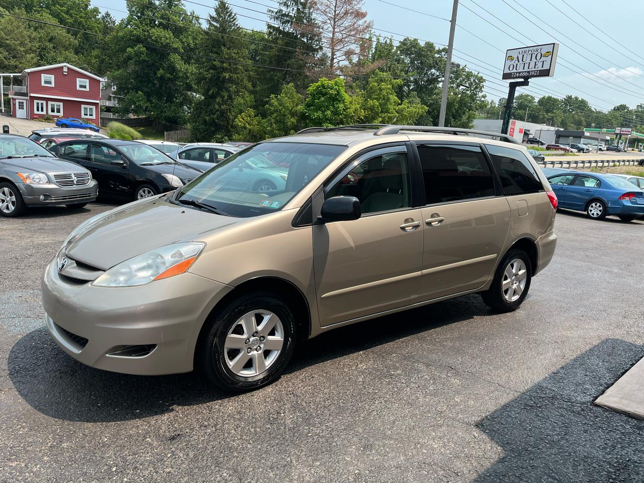 Toyota Sienna LE 7-Passenger 2006