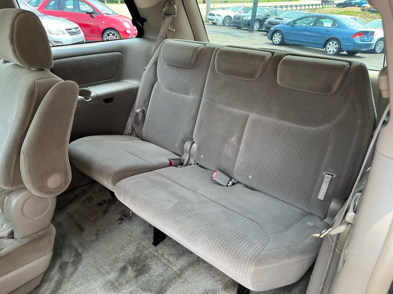 Toyota Sienna LE 7-Passenger 2006