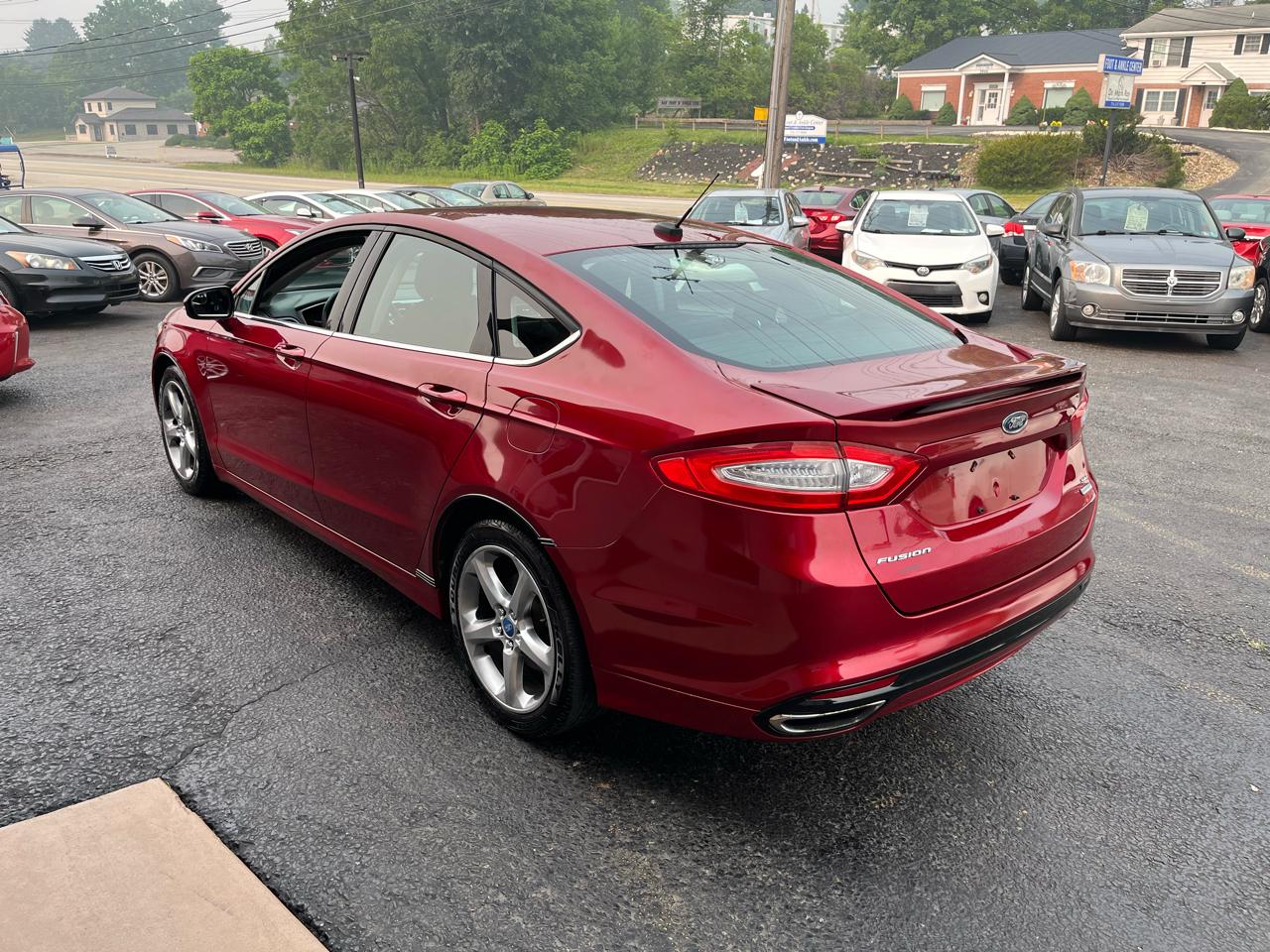 Ford Fusion SE 2013