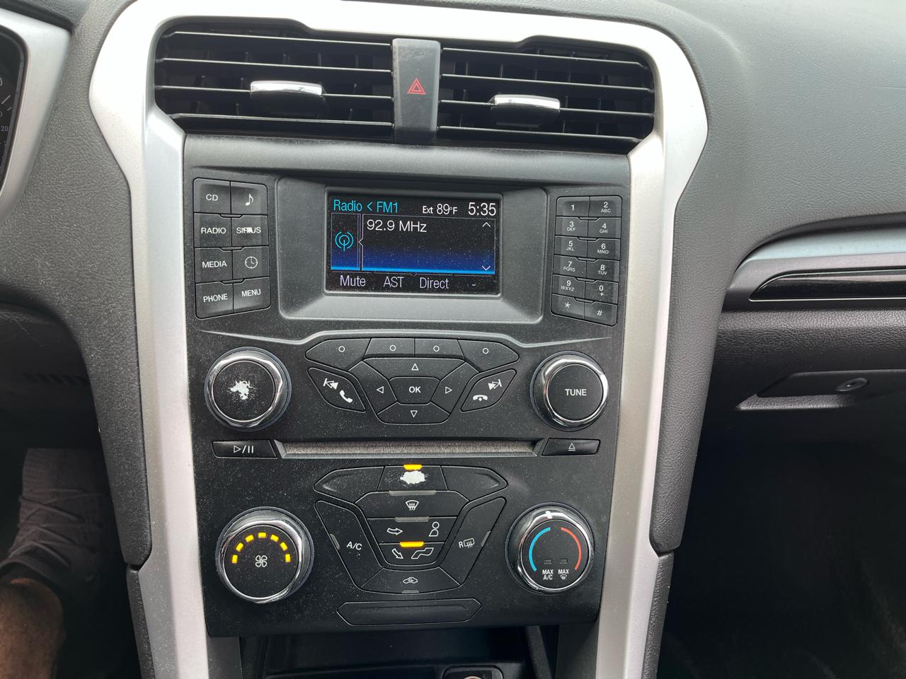 Ford Fusion SE 2013