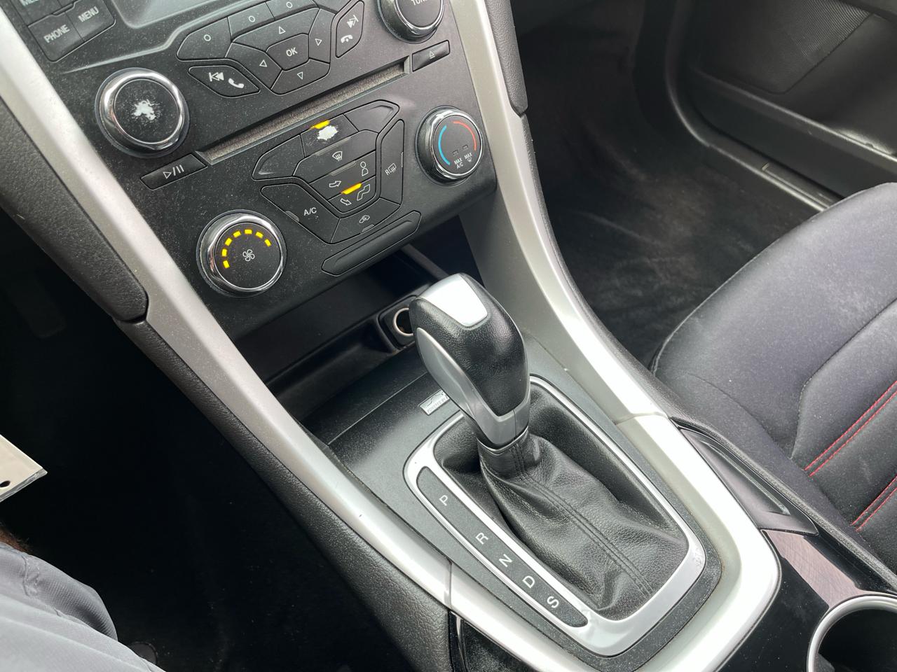 Ford Fusion SE 2013