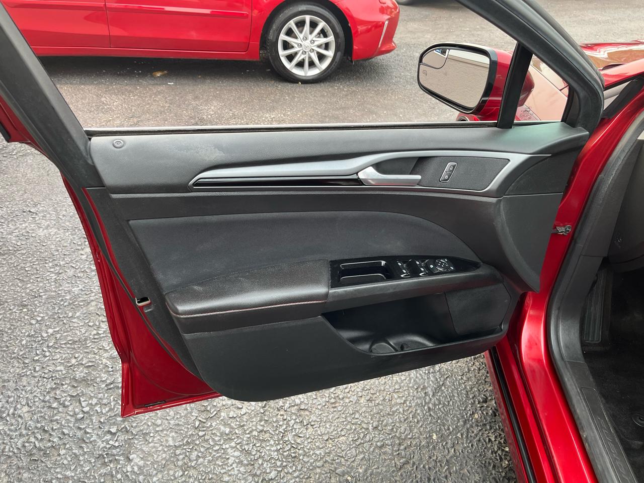 Ford Fusion SE 2013