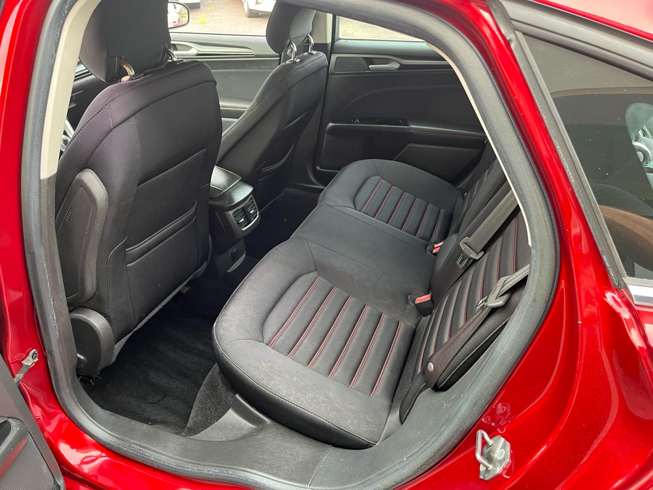Ford Fusion SE 2013