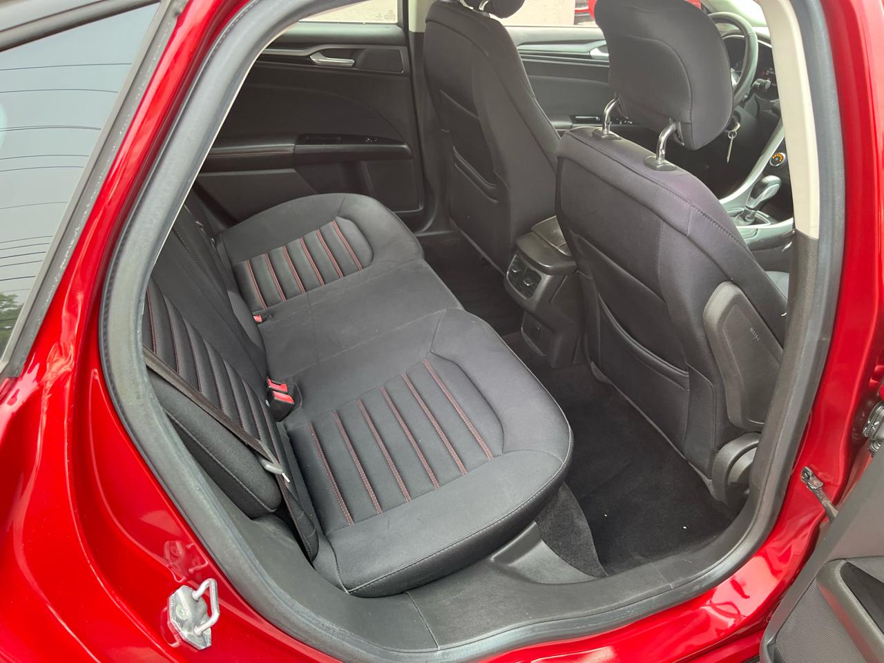 Ford Fusion SE 2013