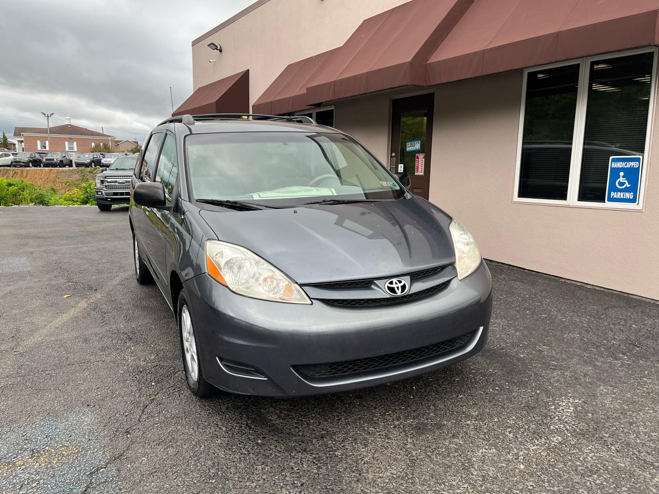 Toyota Sienna LE AWD 2006