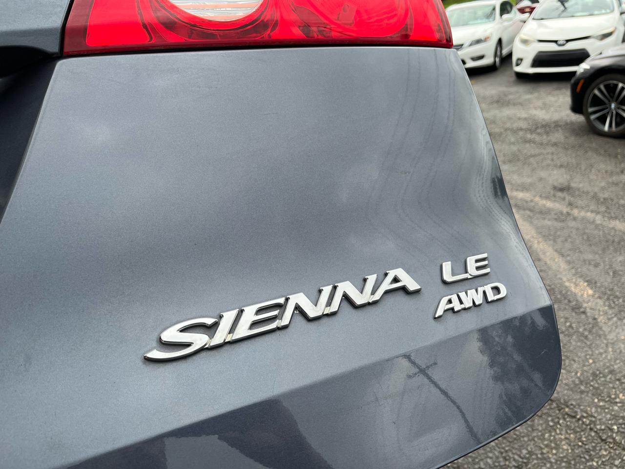 Toyota Sienna LE AWD 2006