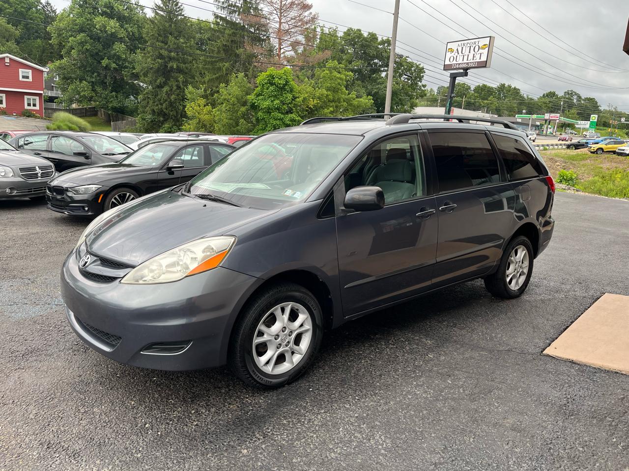 Toyota Sienna LE AWD 2006