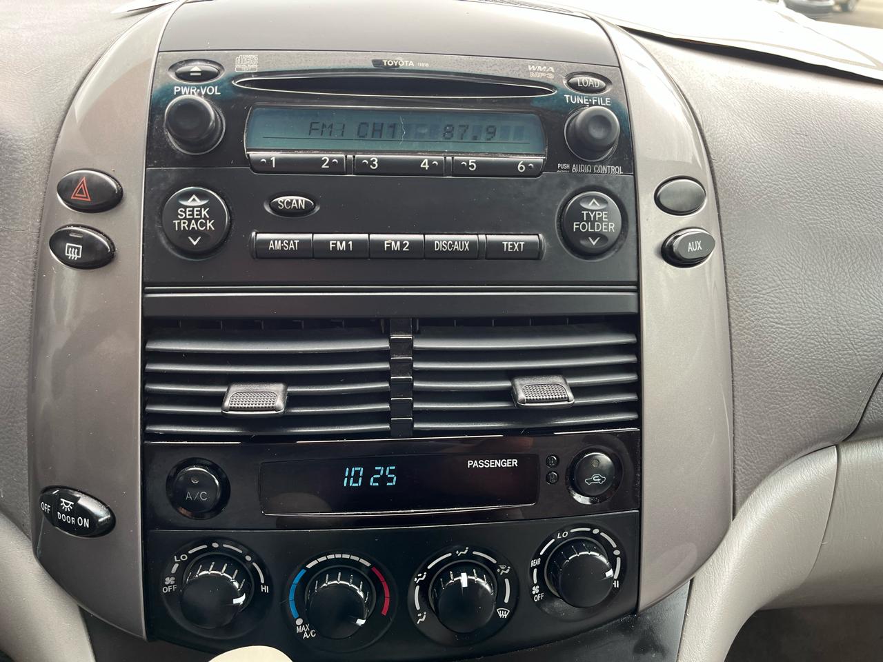 Toyota Sienna LE AWD 2006