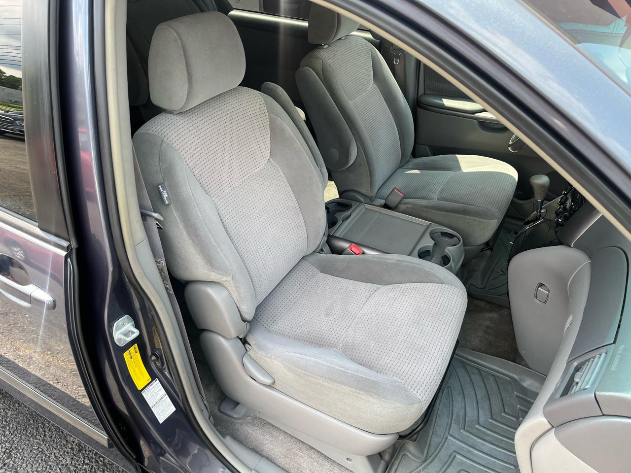 Toyota Sienna LE AWD 2006
