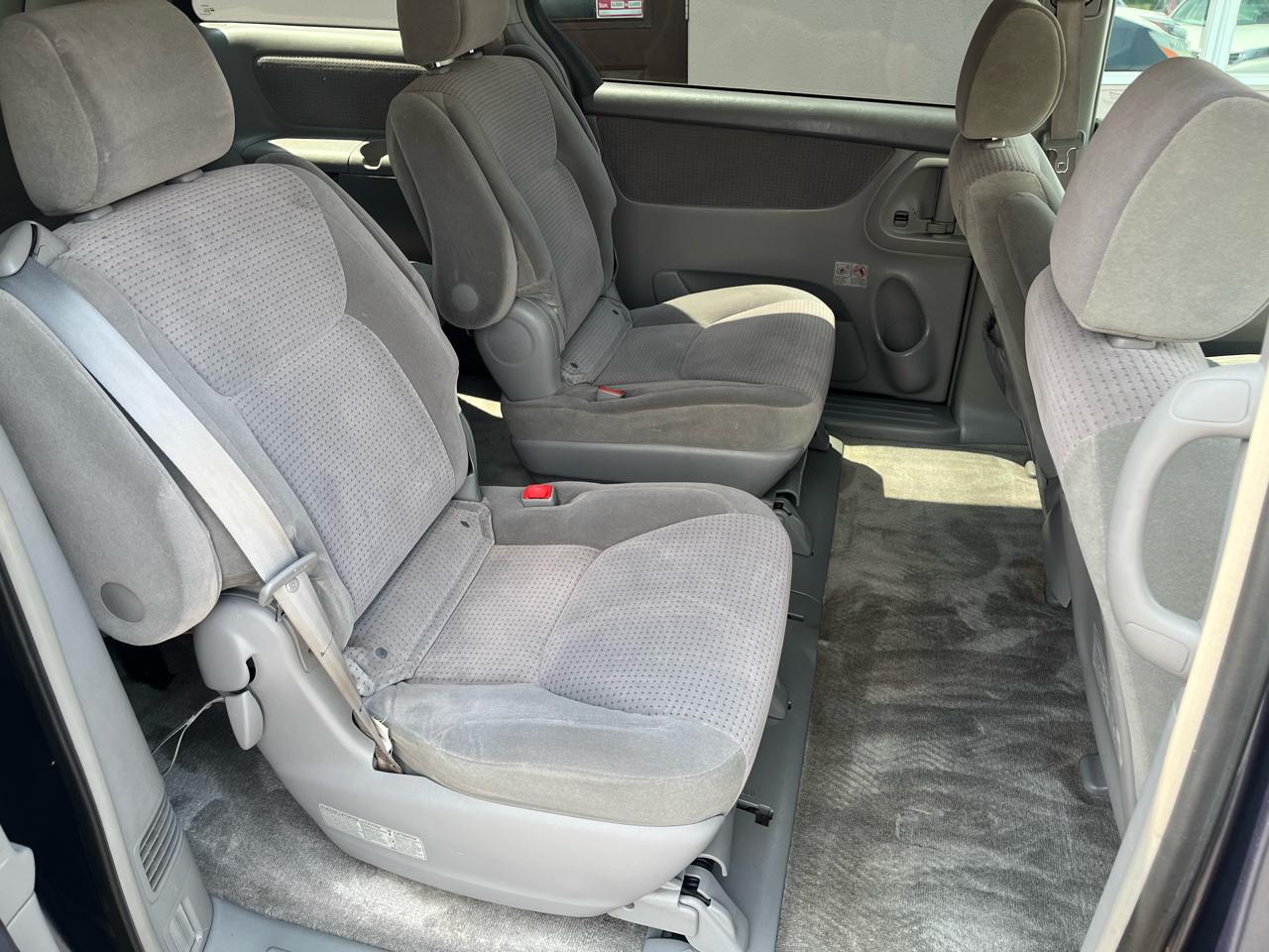 Toyota Sienna LE AWD 2006