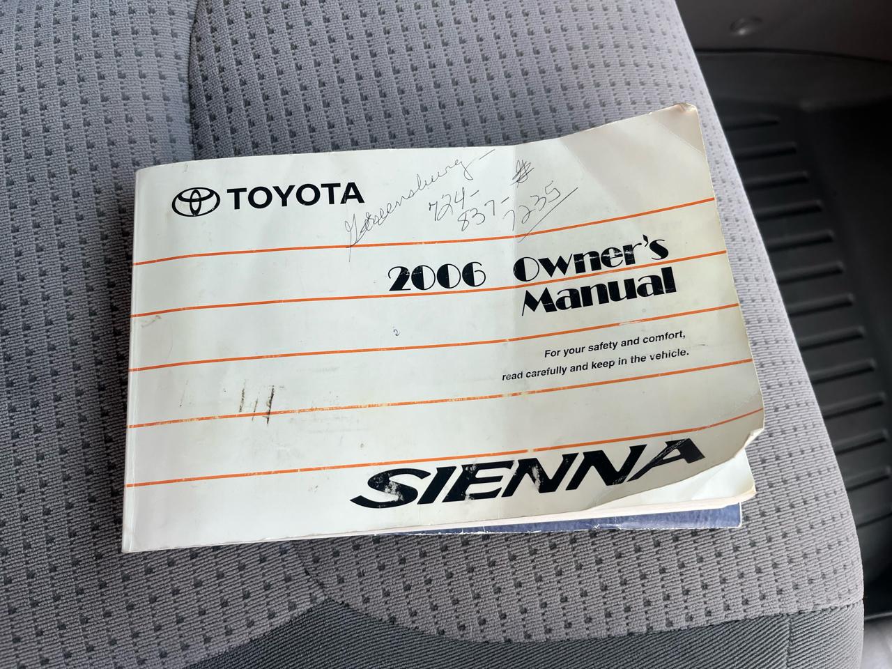 Toyota Sienna LE AWD 2006