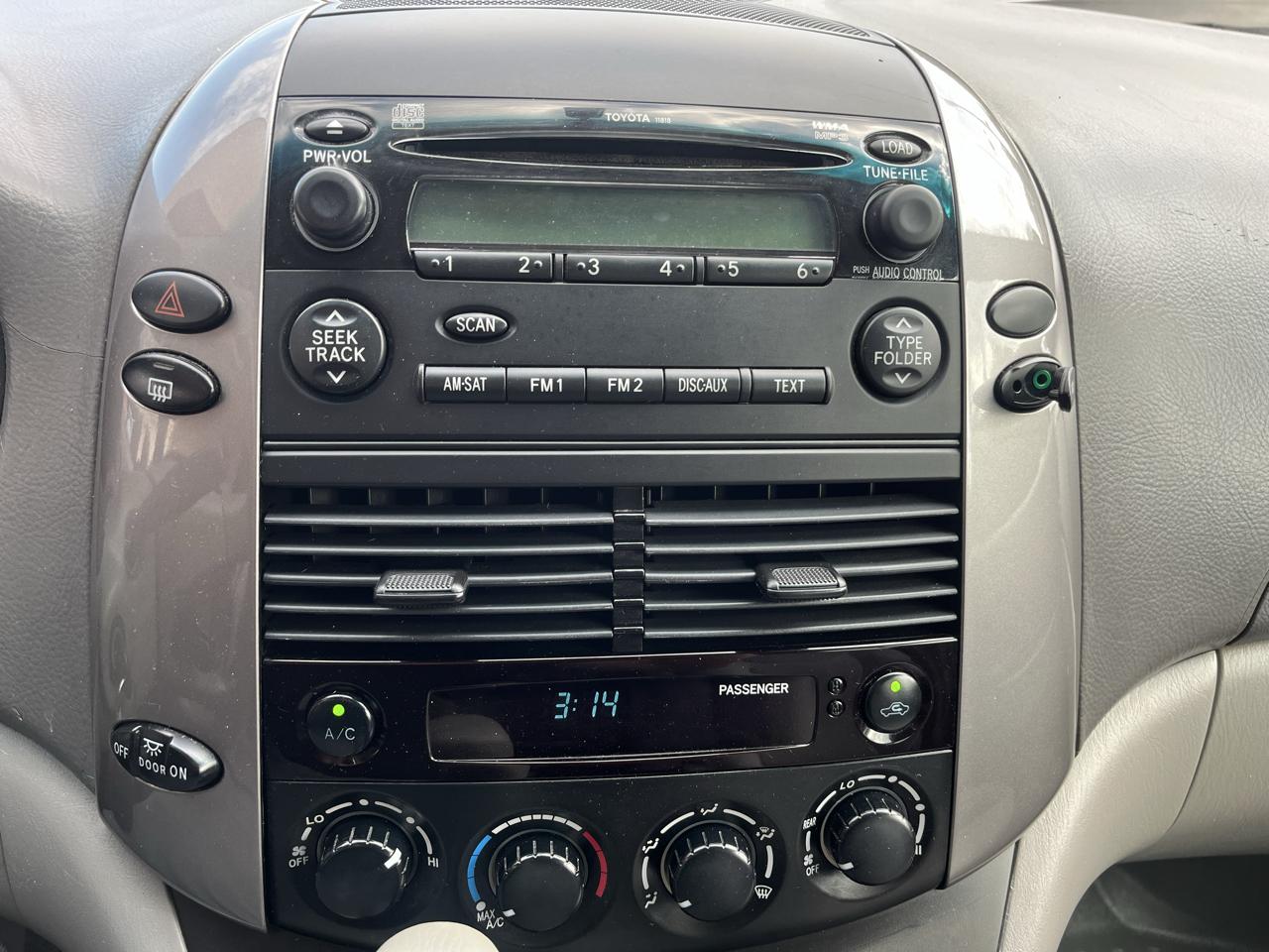 Toyota Sienna LE AWD 2006