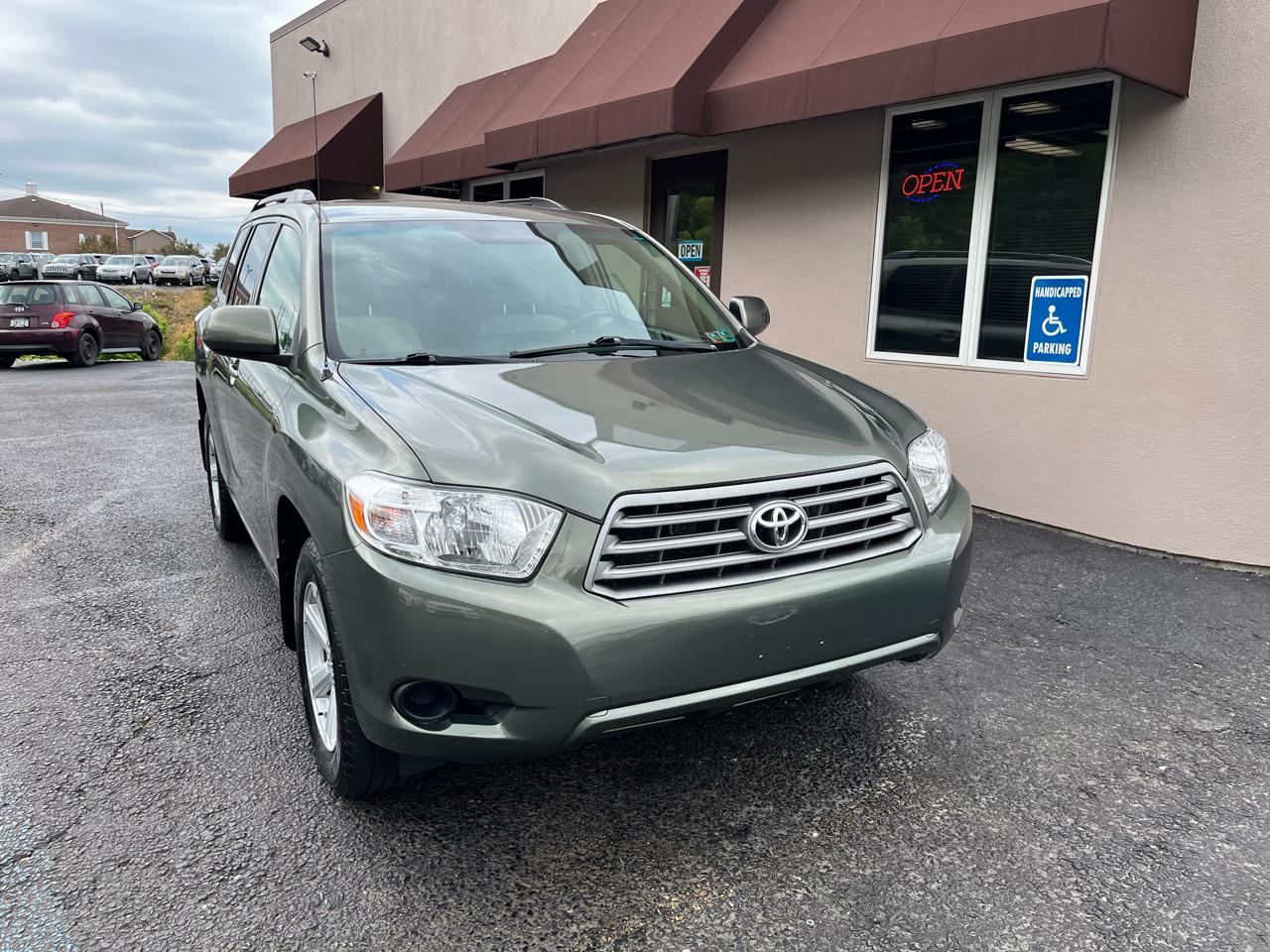 Toyota Highlander Base 4WD 2009