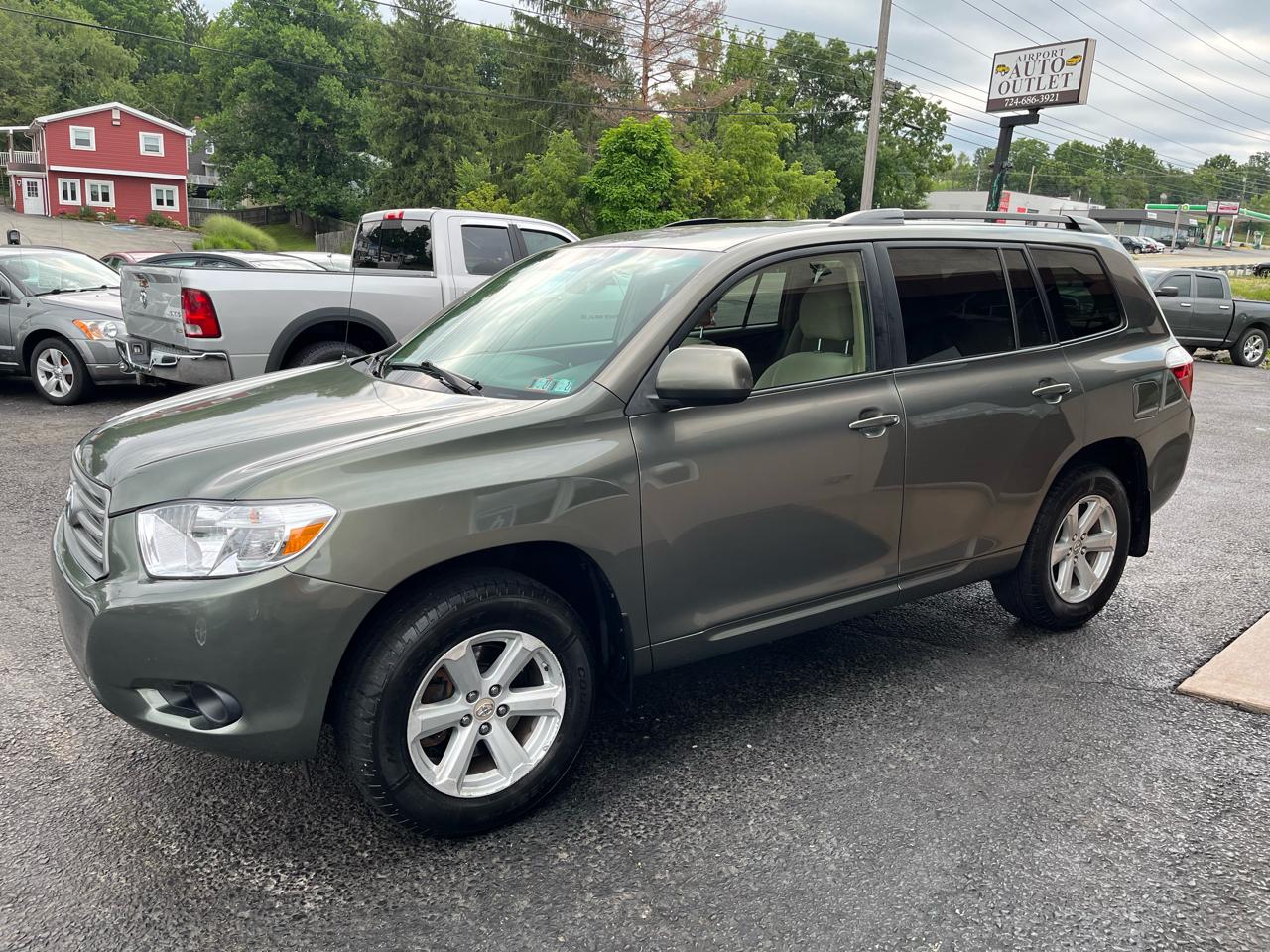 Toyota Highlander Base 4WD 2009