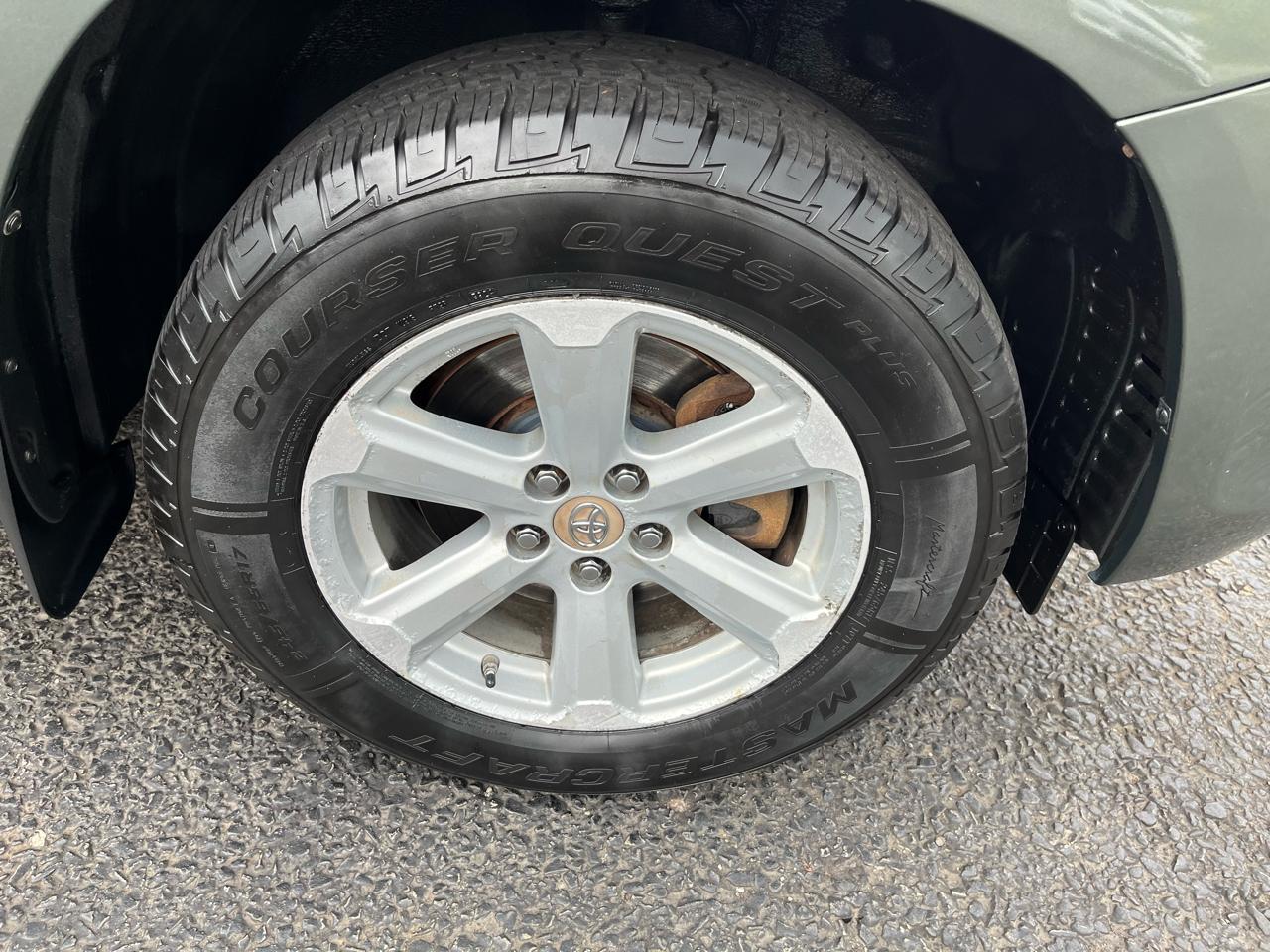 Toyota Highlander Base 4WD 2009