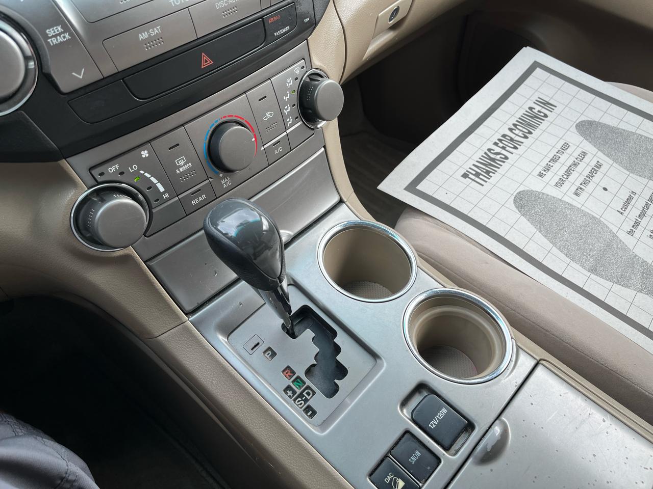 Toyota Highlander Base 4WD 2009