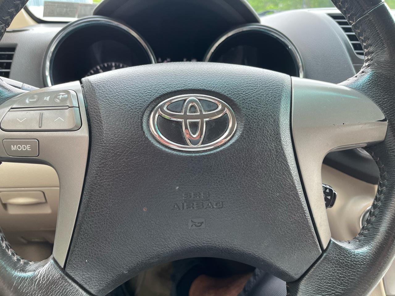 Toyota Highlander Base 4WD 2009