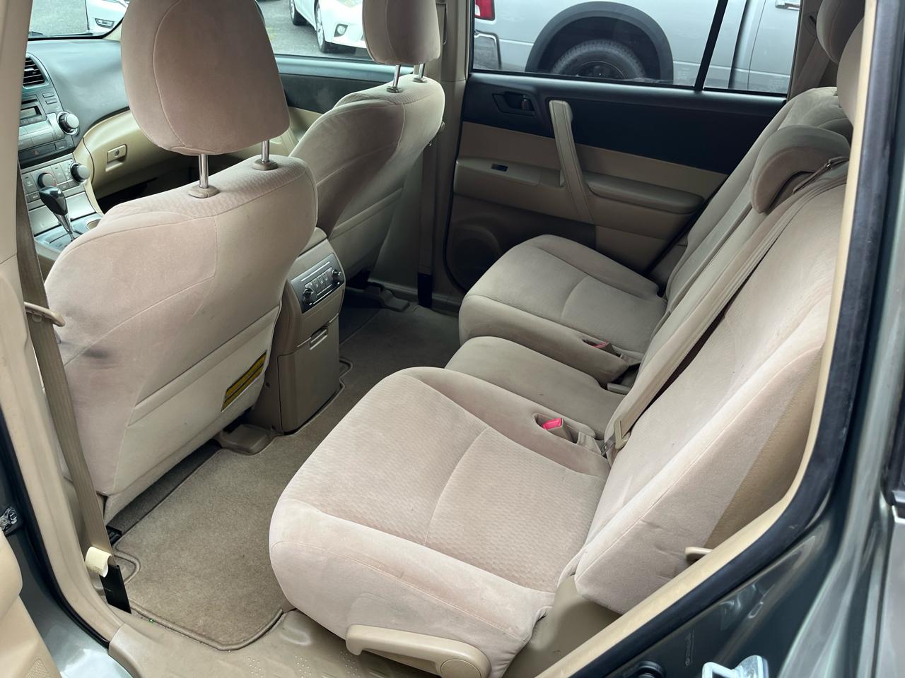 Toyota Highlander Base 4WD 2009