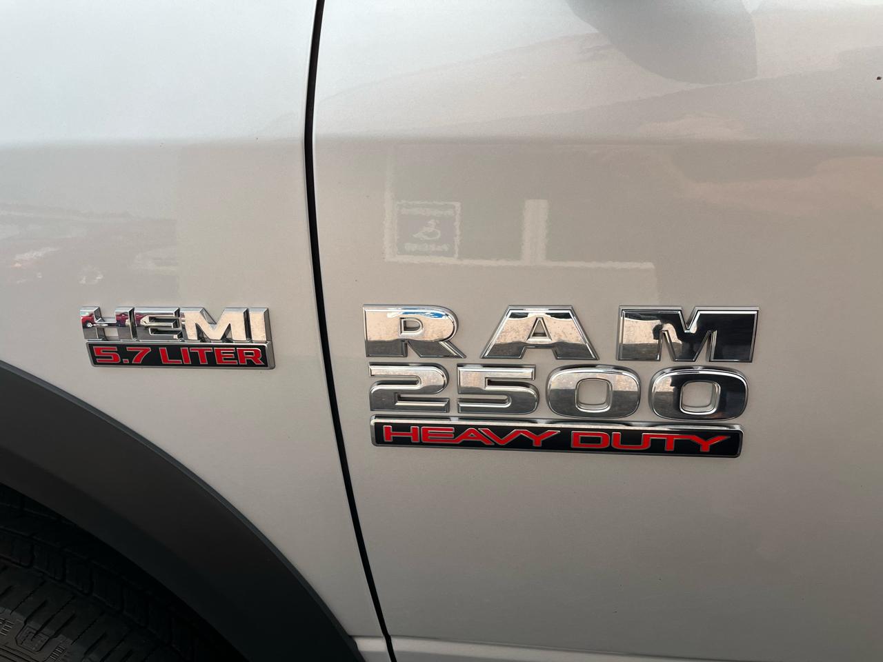 RAM 2500 SLT Crew Cab SWB 4WD 2017