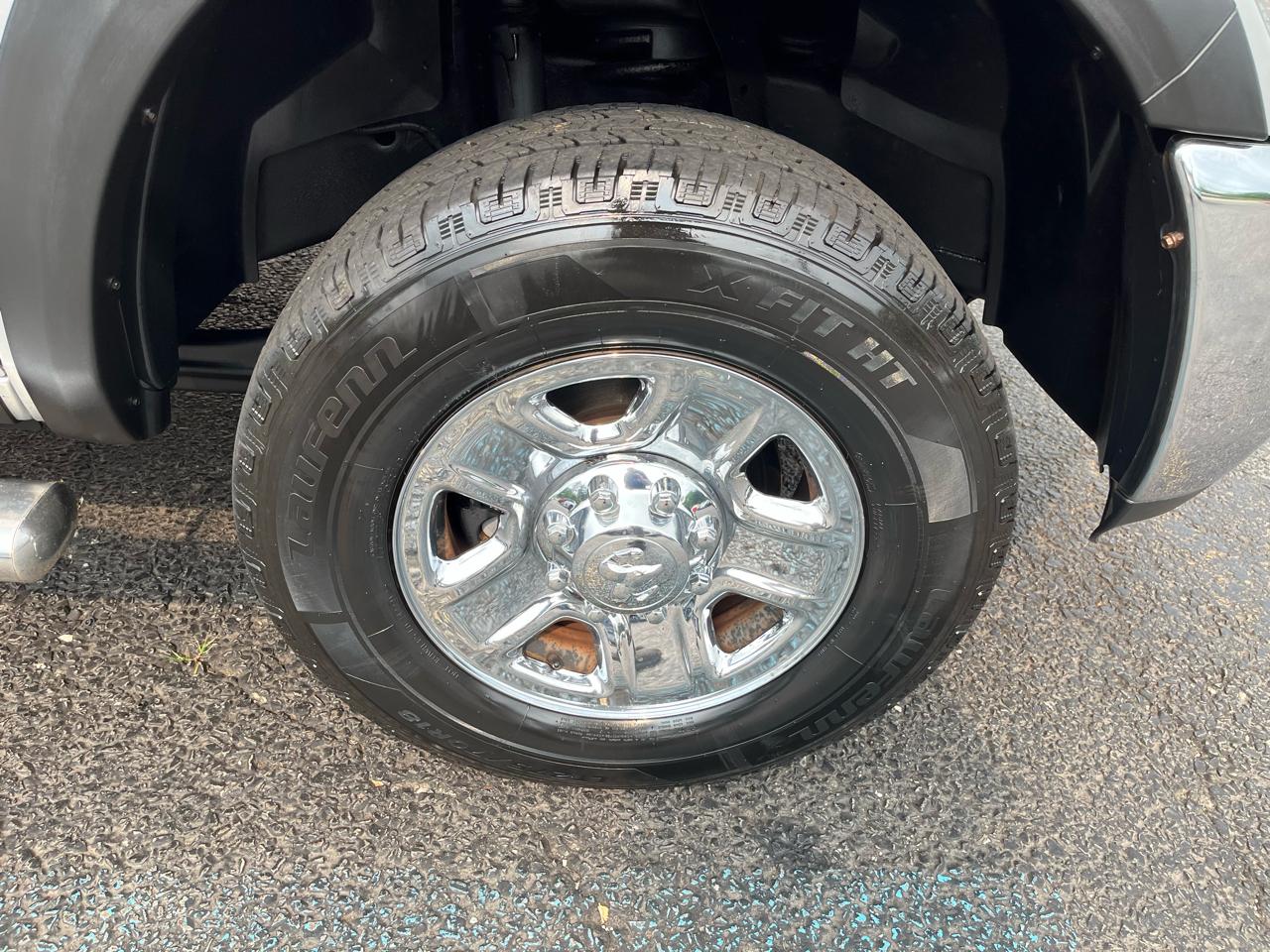 RAM 2500 SLT Crew Cab SWB 4WD 2017