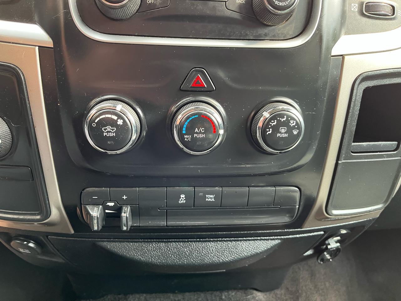 RAM 2500 SLT Crew Cab SWB 4WD 2017