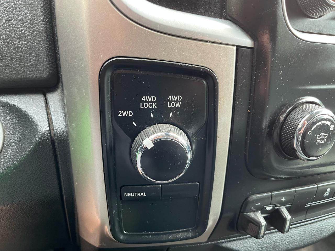 RAM 2500 SLT Crew Cab SWB 4WD 2017