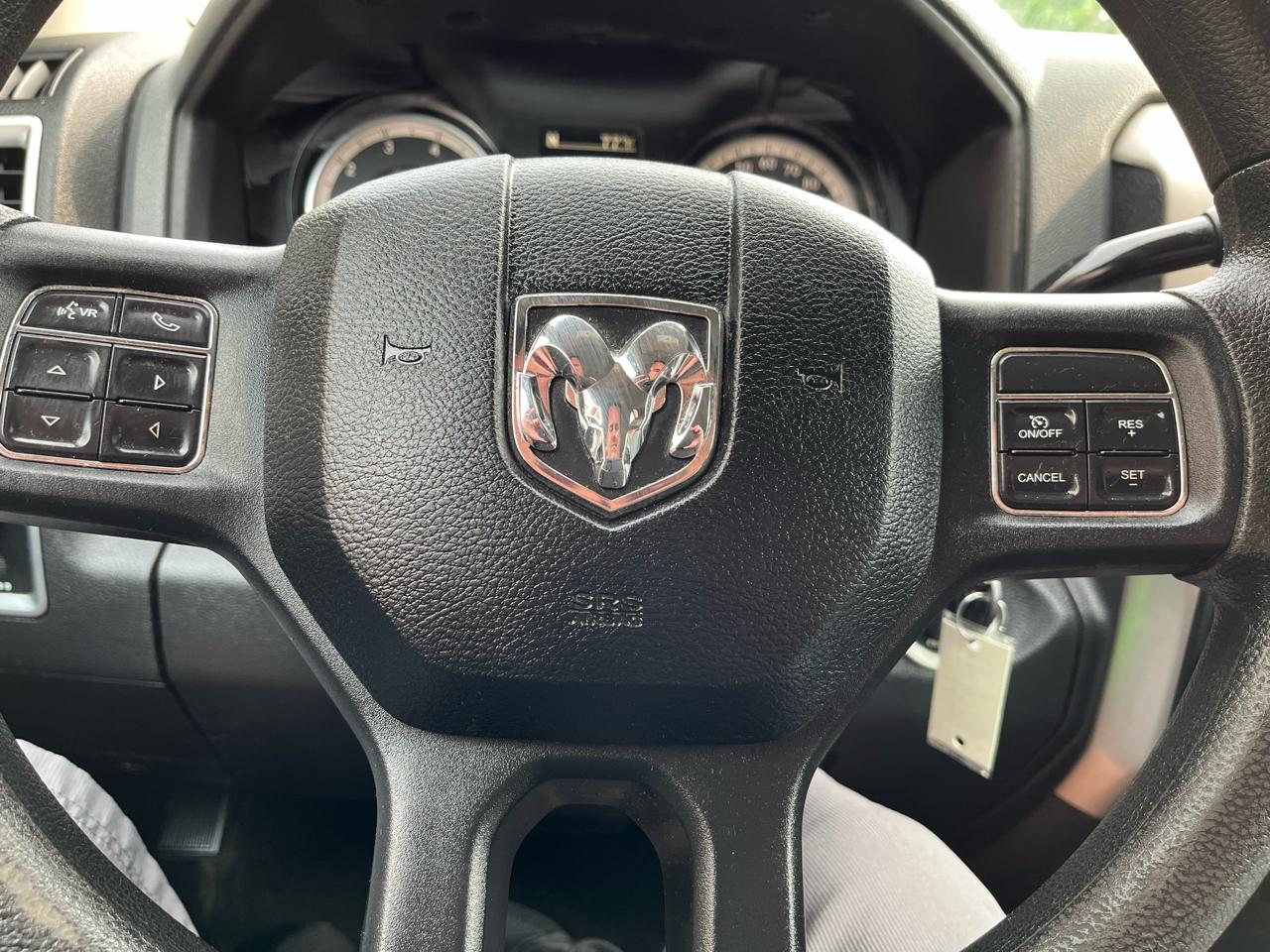 RAM 2500 SLT Crew Cab SWB 4WD 2017