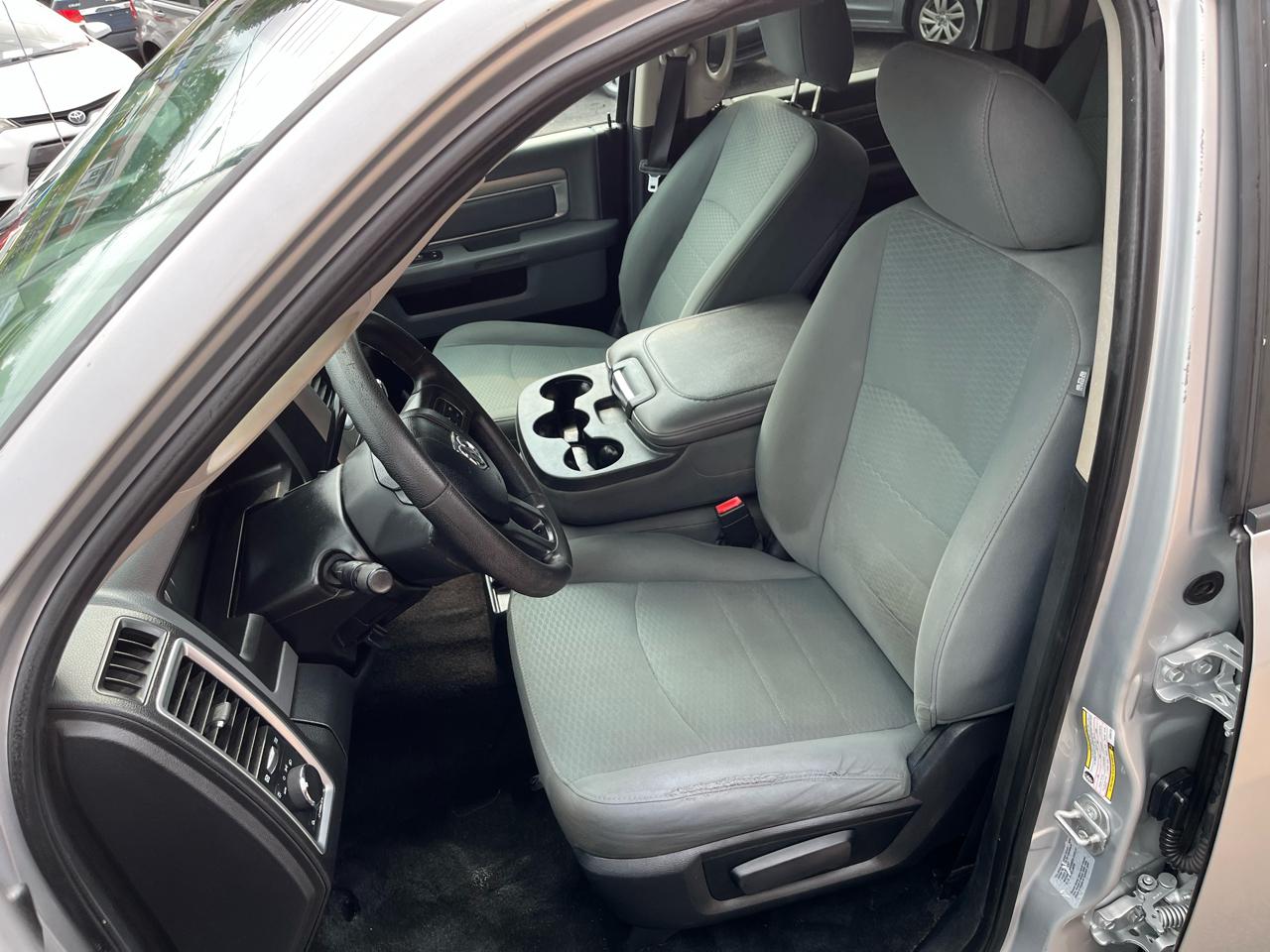RAM 2500 SLT Crew Cab SWB 4WD 2017
