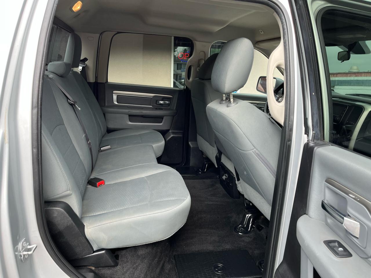 RAM 2500 SLT Crew Cab SWB 4WD 2017