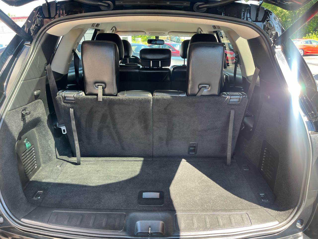 Nissan Pathfinder SL 4D SUV 4WD 2019