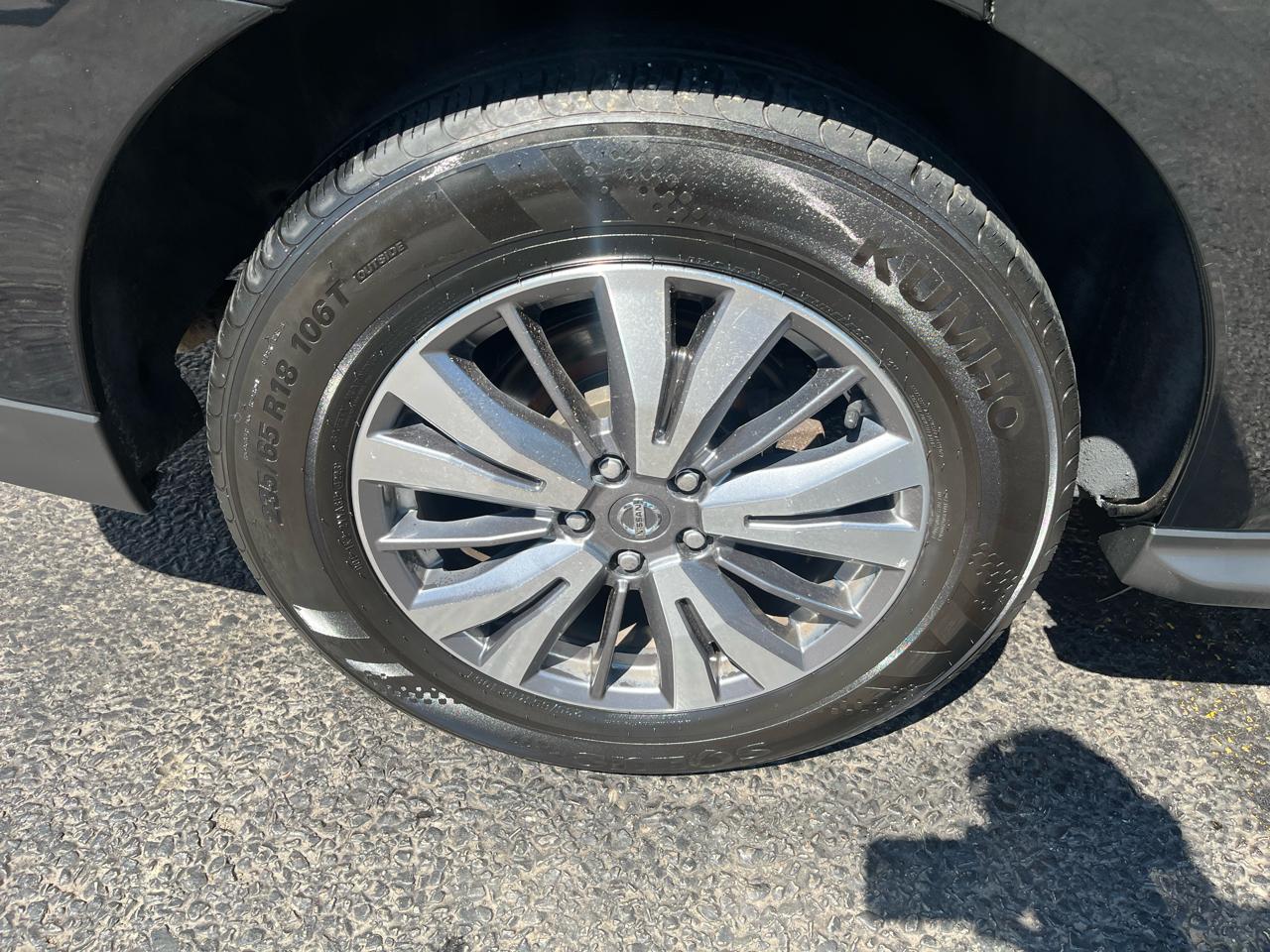 Nissan Pathfinder SL 4D SUV 4WD 2019