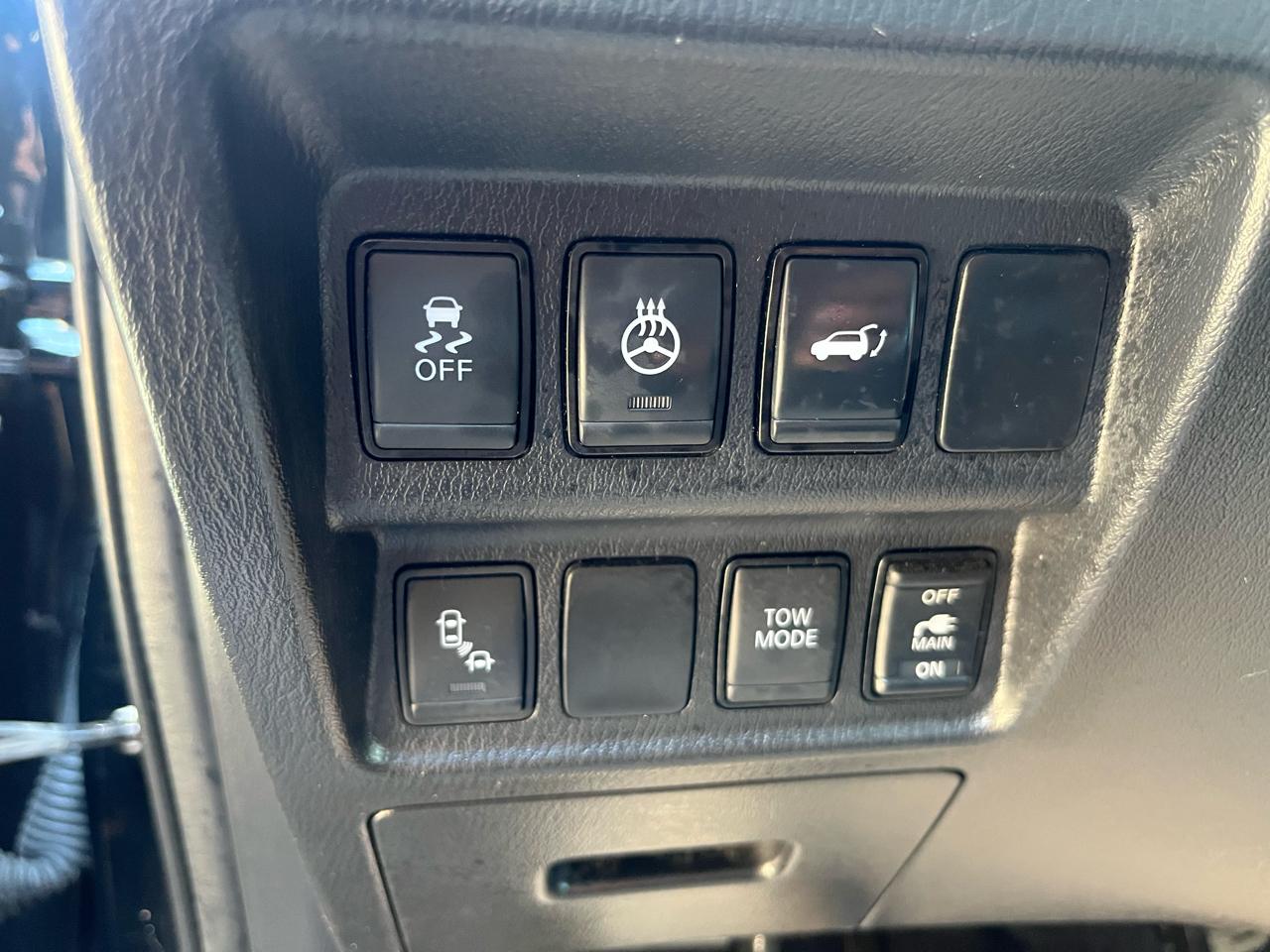 Nissan Pathfinder SL 4D SUV 4WD 2019