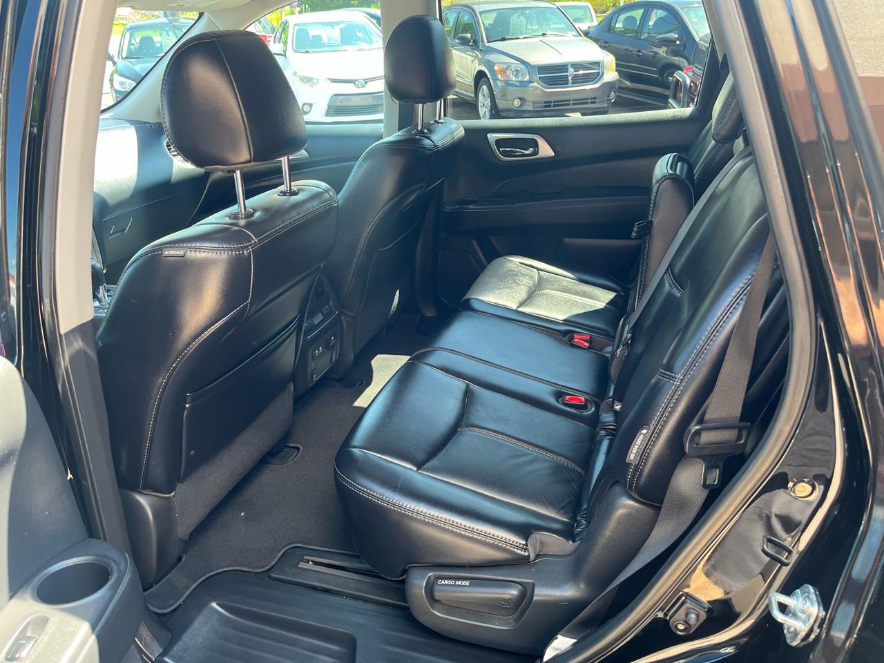 Nissan Pathfinder SL 4D SUV 4WD 2019