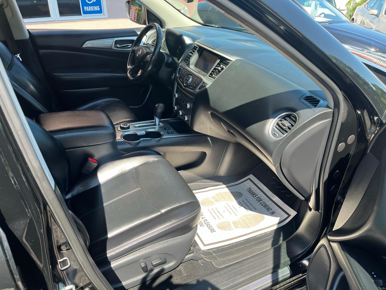 Nissan Pathfinder SL 4D SUV 4WD 2019
