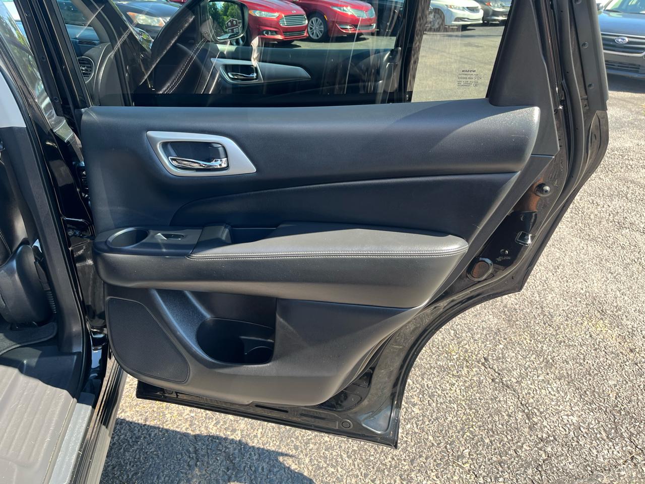 Nissan Pathfinder SL 4D SUV 4WD 2019