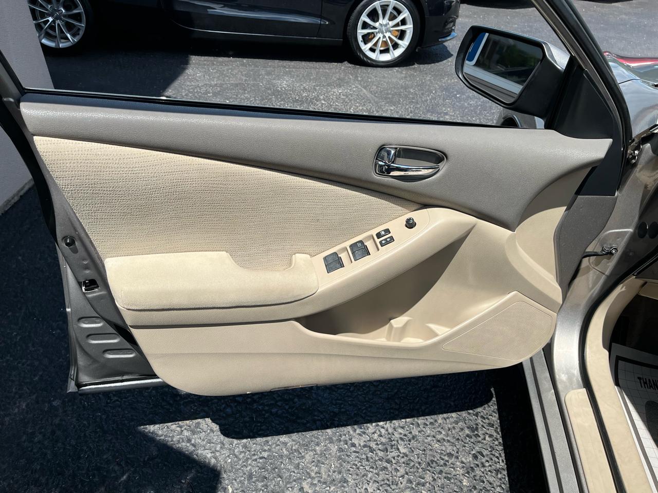 Nissan Altima 2.5 2012