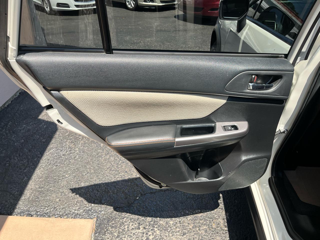 Subaru Crosstrek 2.0i Premium PZEV CVT 2016