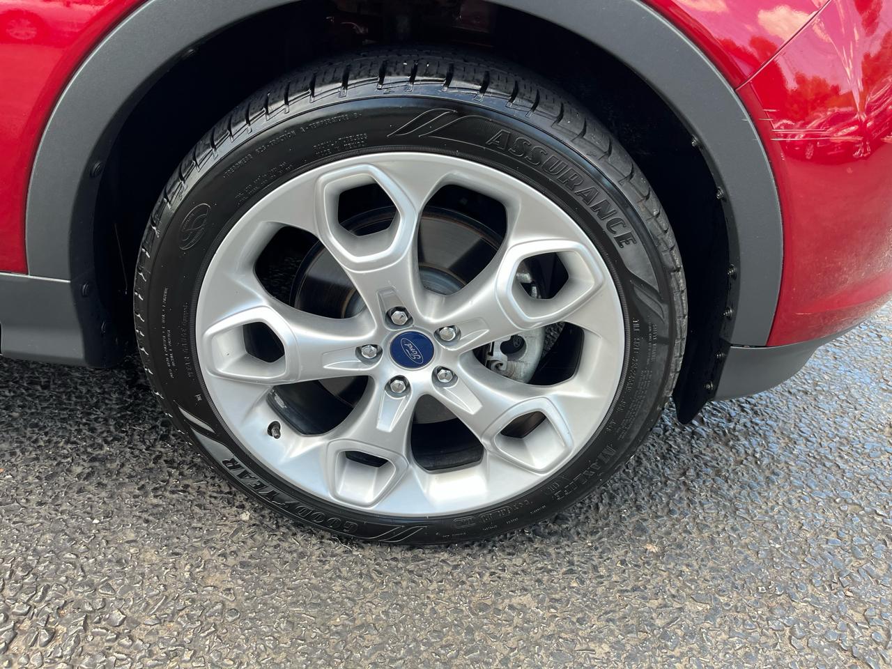 Ford Escape Titanium 4WD 2014