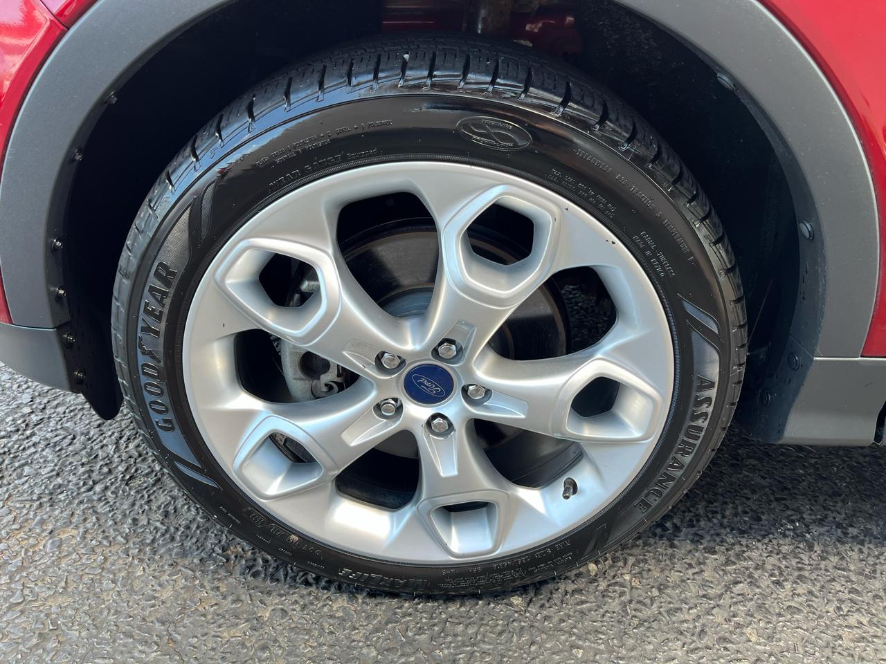 Ford Escape Titanium 4WD 2014